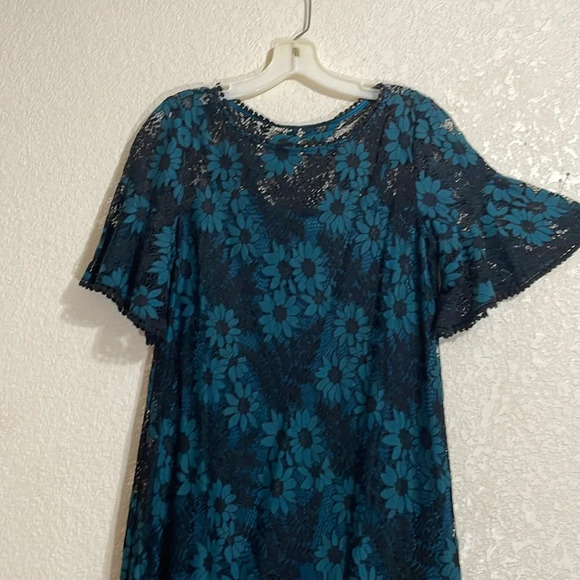 Lace Dress By Sandra Darren - Picture 3 of 9